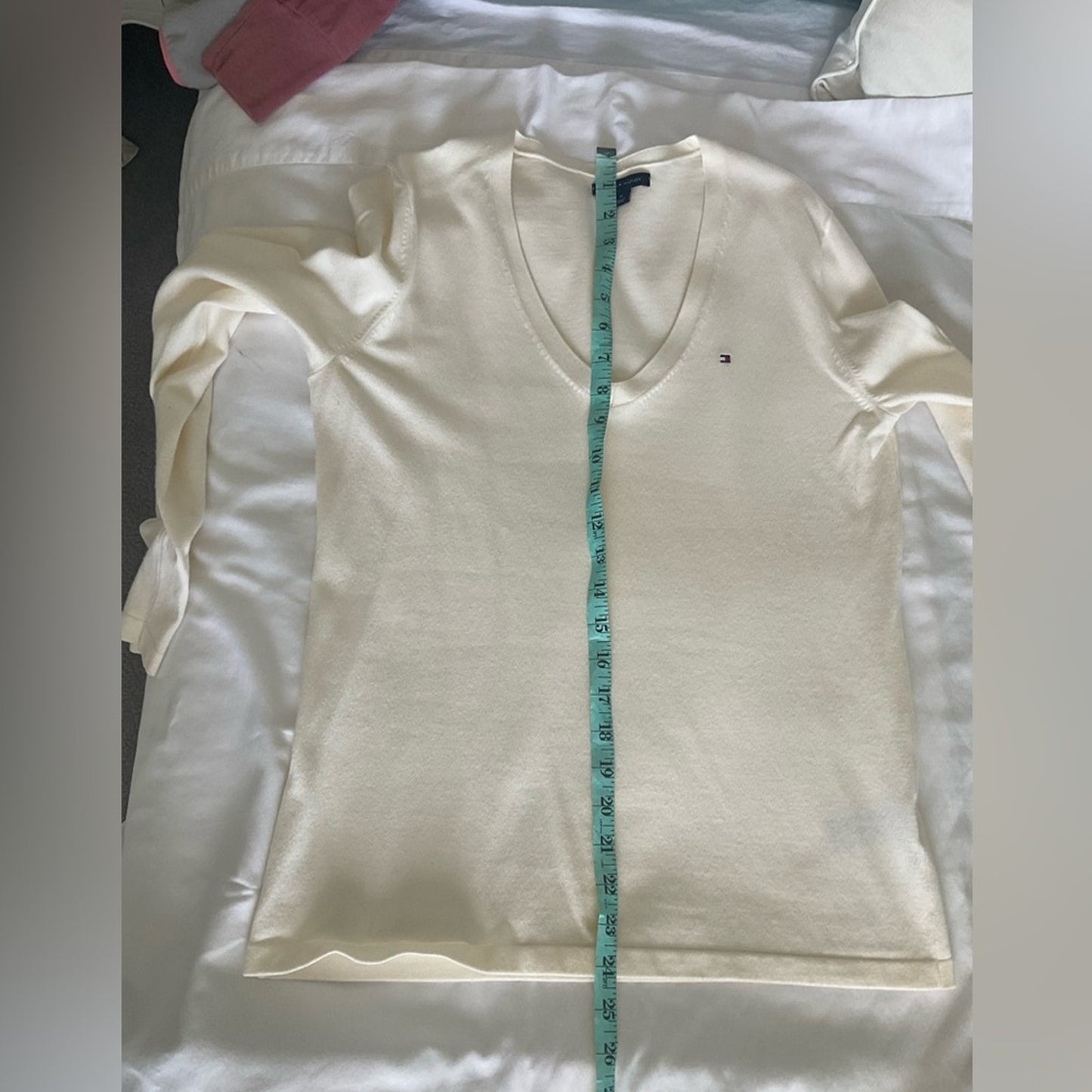 Tommy Hilfiger Women's White V-Neck Top