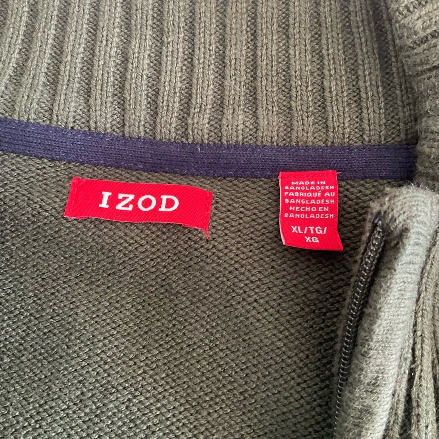 Izod Men’s 1/4 zip pullover sweater