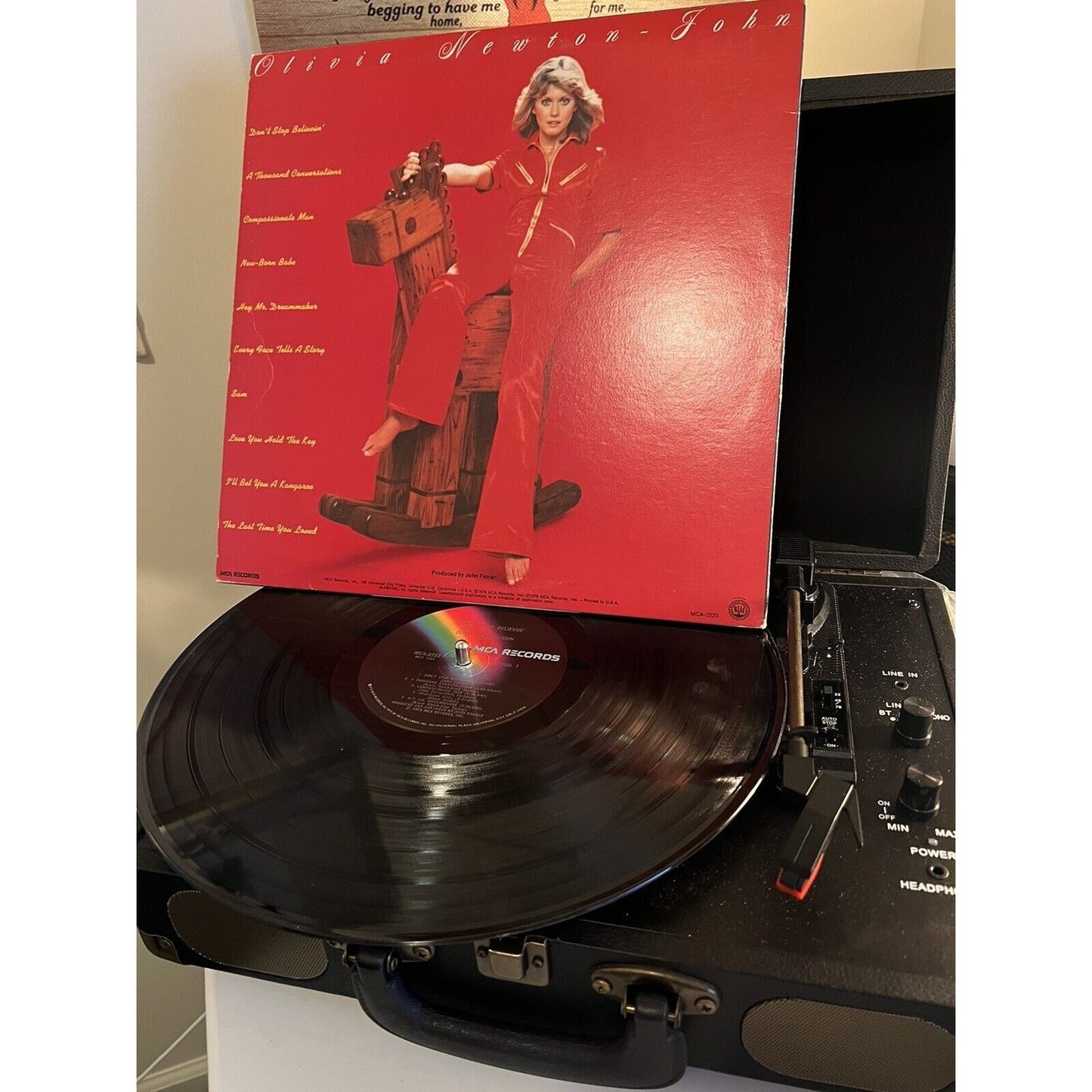 OLIVIA NEWTON JOHN Don't Stop Believin' MCA2223 TML LP Vinyl NM