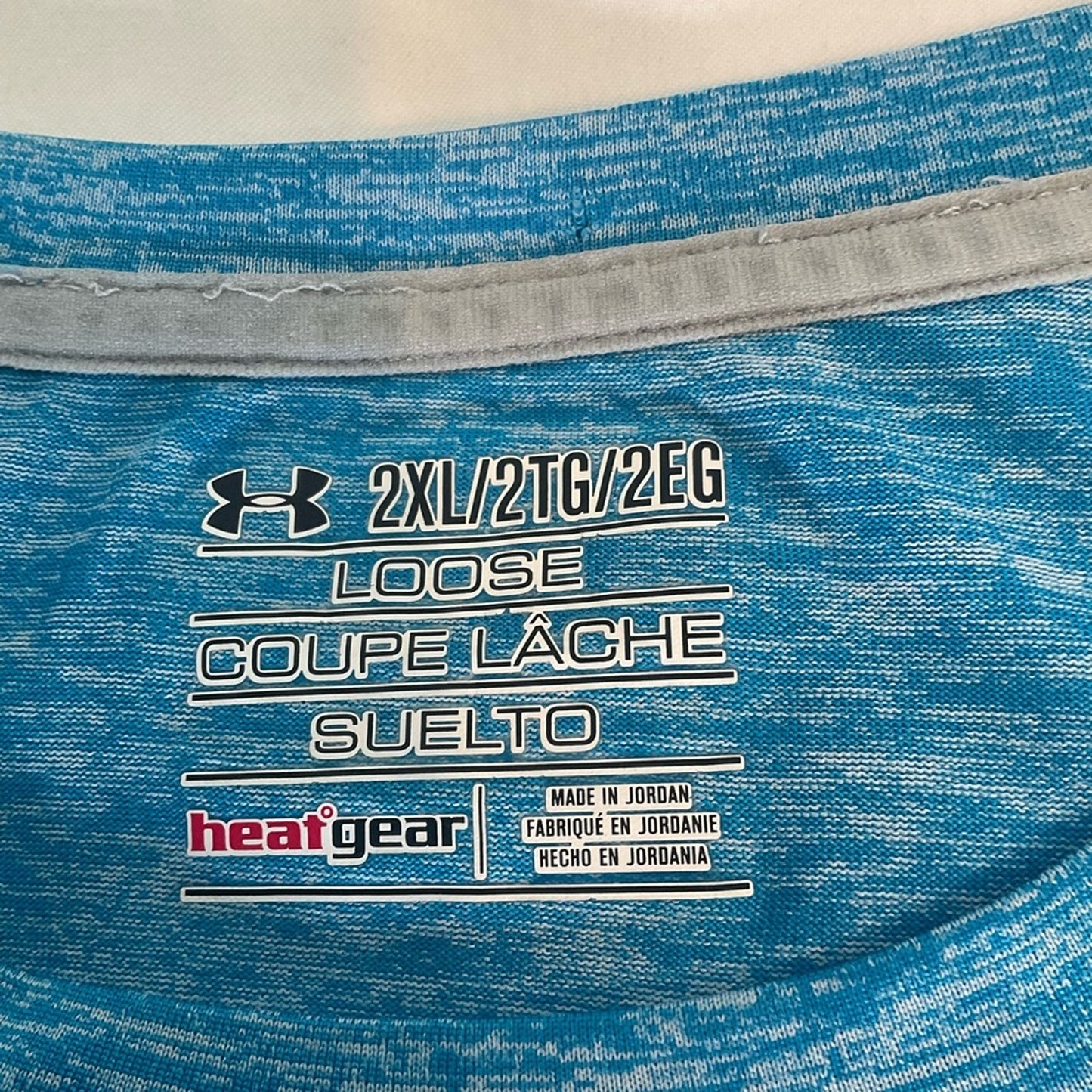 Under Armour heatgear loose fit athletic top