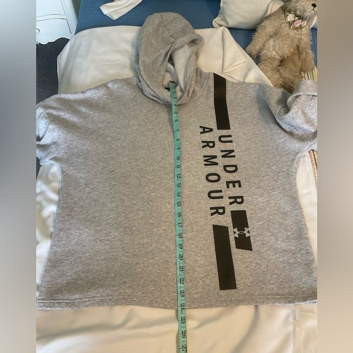 Under Armour Light Gray Pullover with Black Accents