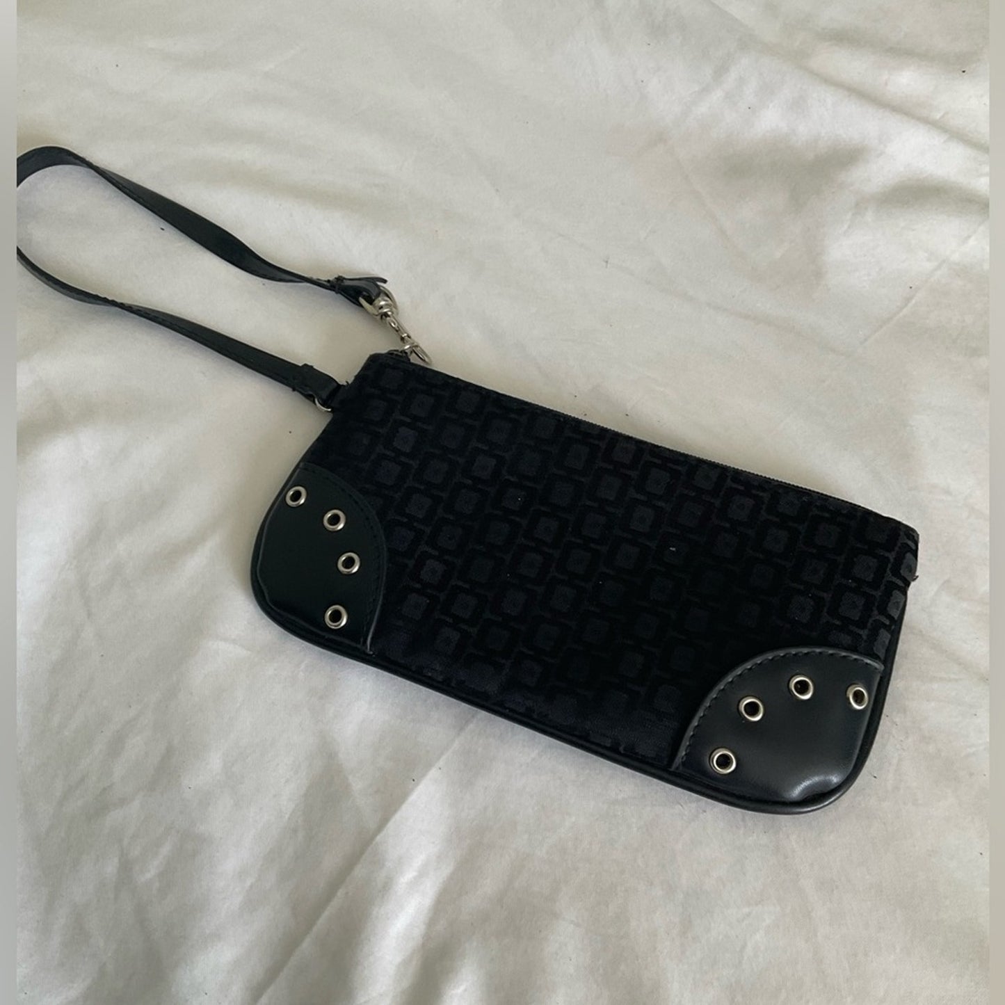 Wristlet