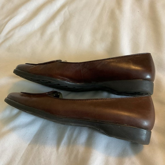 Liz Claiborne brown flats