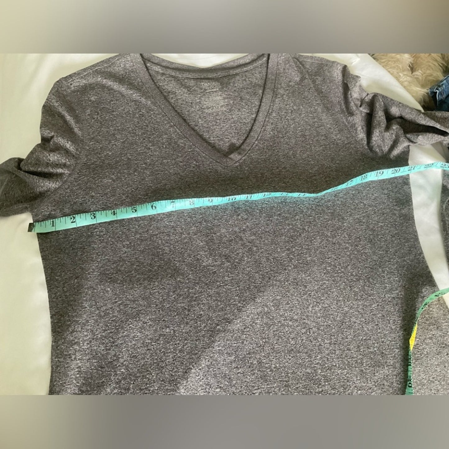 Danskin Now Charcoal Long Sleeve V-Neck Top