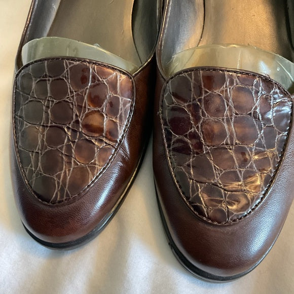 Liz Claiborne brown flats