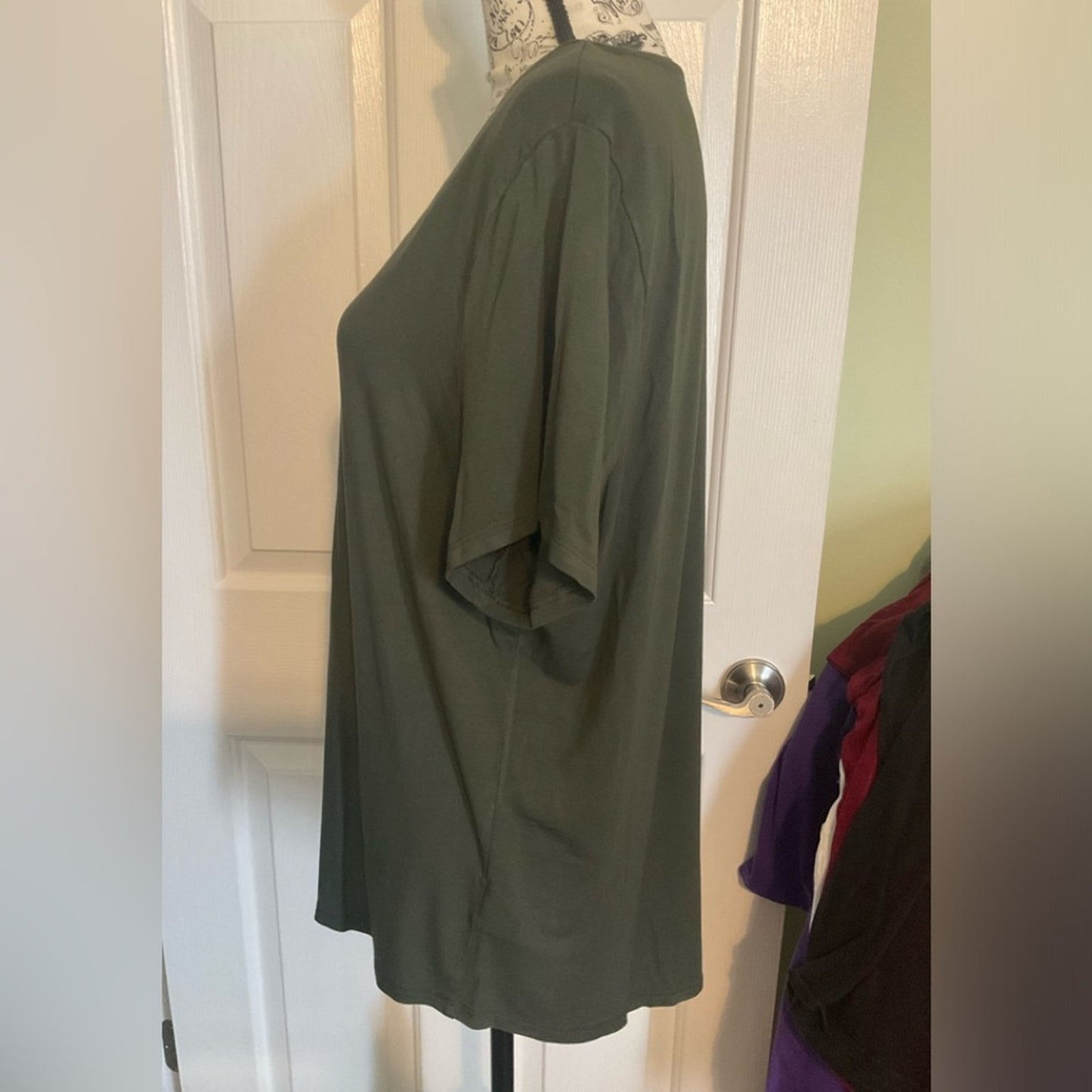 Old Navy Green short sleeve v-neck t-shirt