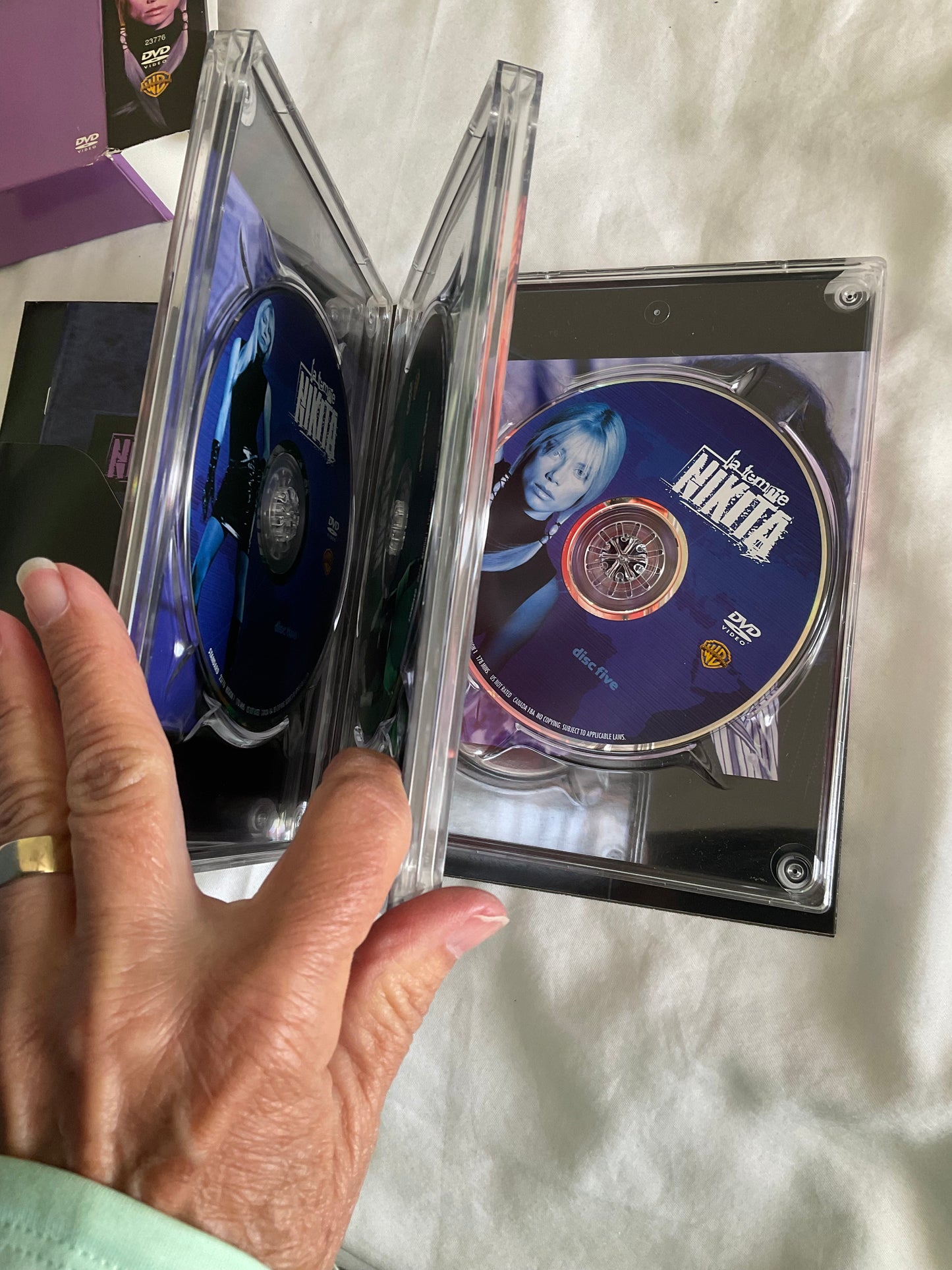 La Femme Nikita: The Complete First Season DVD - open
