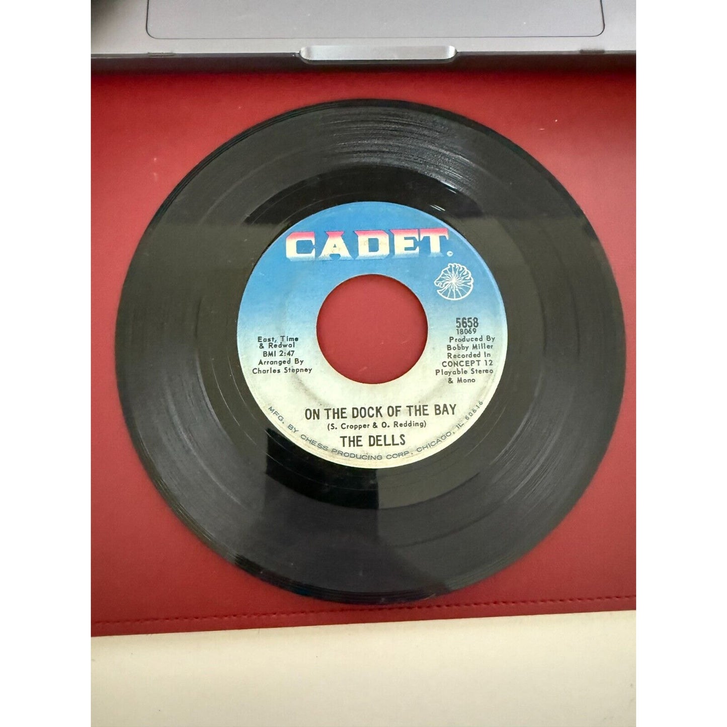 Dells: On The Dock Of The Bay / When I'm In Your Arms - Cadet 1969 F224