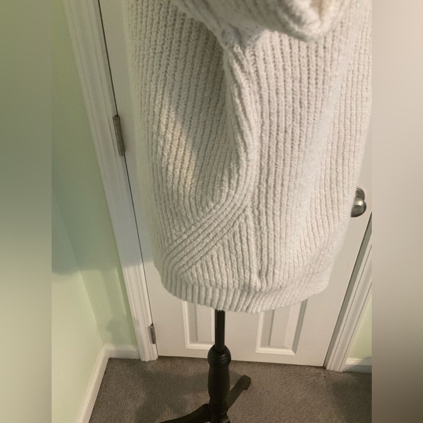 Old Navy Turtleneck sweater with long sleeves