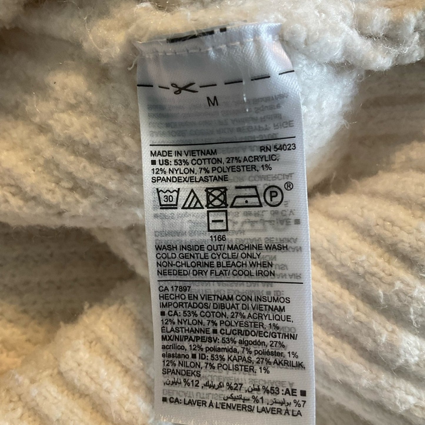 Old Navy Turtleneck sweater with long sleeves