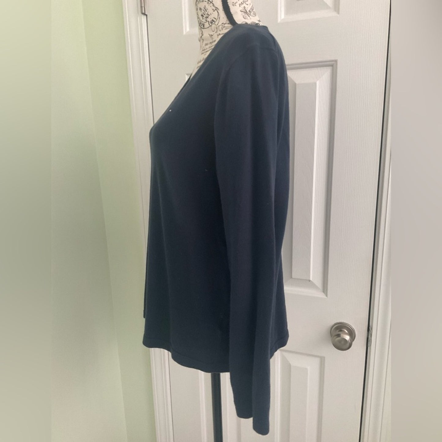 Tommy Hilfiger Women's Navy V-Neck Top