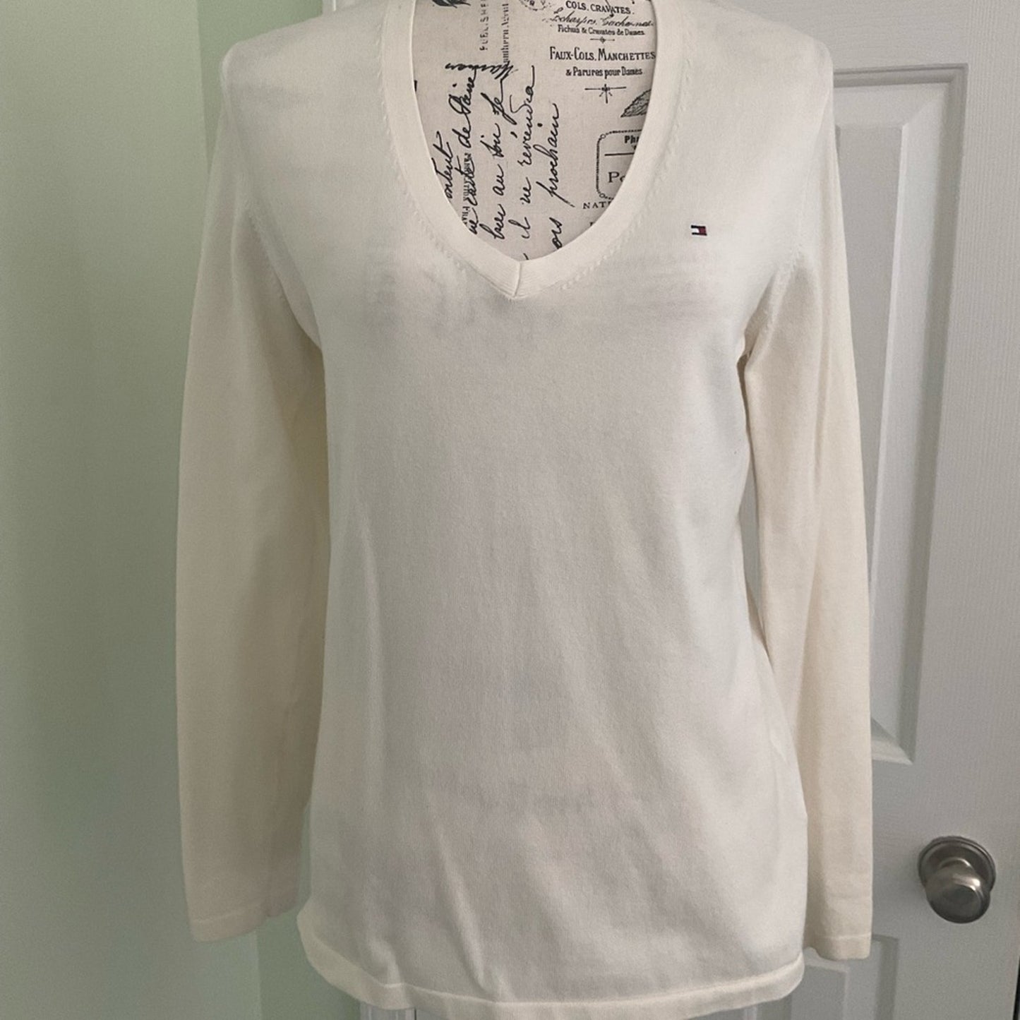 Tommy Hilfiger Women's White V-Neck Top
