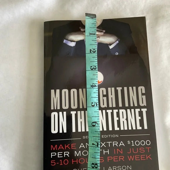 Moonlighting on the Internet by Shelby Larson. This is a paperback book.