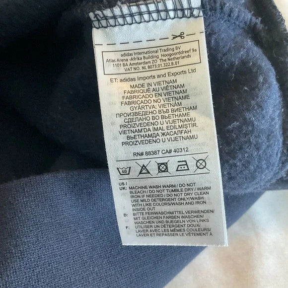 Adidas Sweatshirt