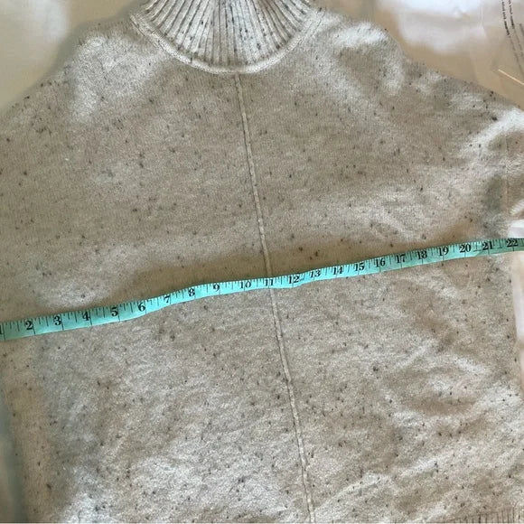 Jessica Simpson turtleneck sweater