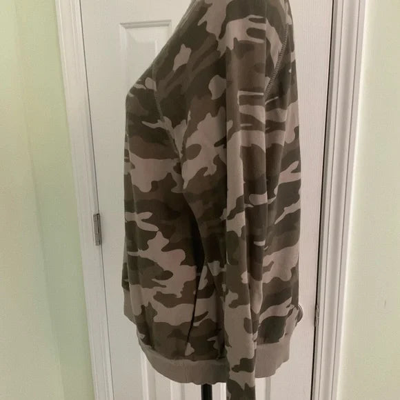 Universal Thread Camo Sweatshirt