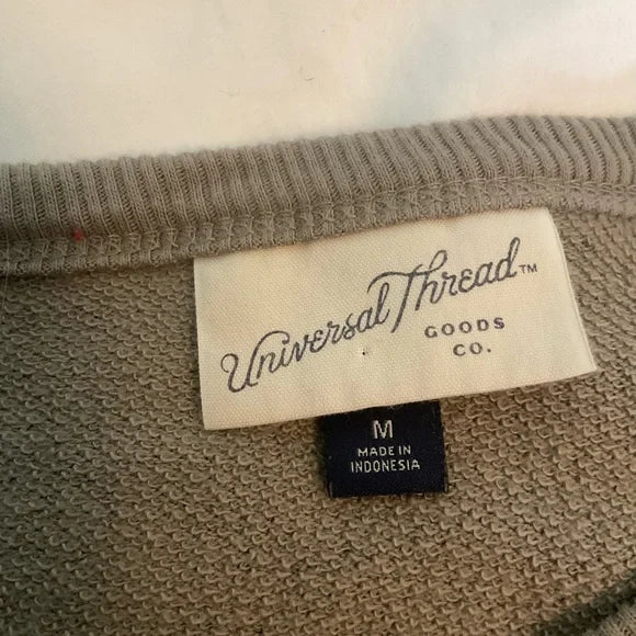 Universal Thread Camo Sweatshirt