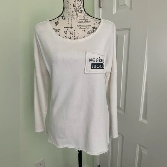 Crown & Ivy pullover