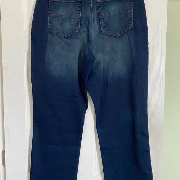 Lee Classichttps://admin.shopify.com/store/sbliquidation/products?query=SP145 Fit Jeans