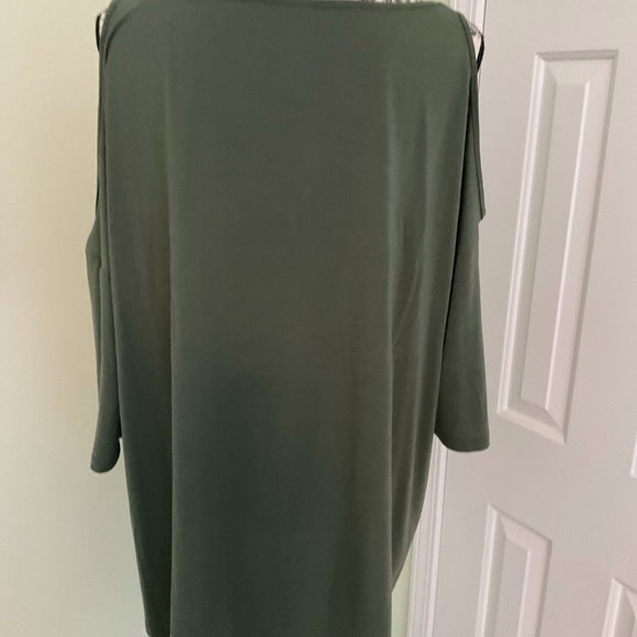 Jennifer Lauren plus tunic