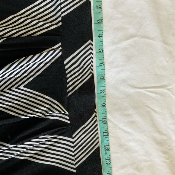 Dana Buchman skirt