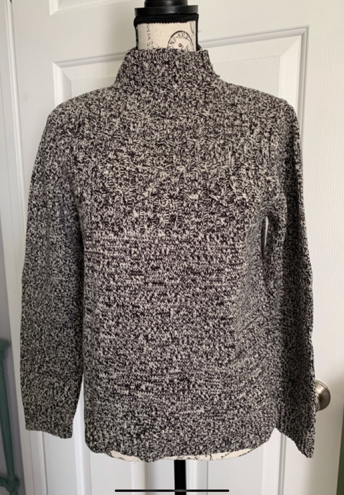 Liz Claiborne Sweater