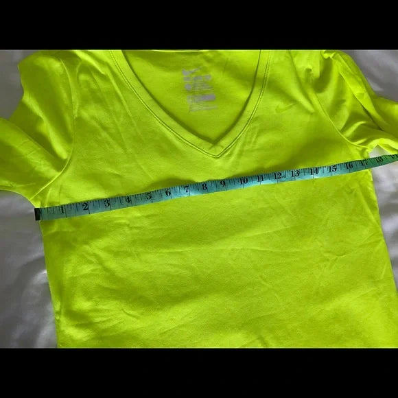 Nike top
