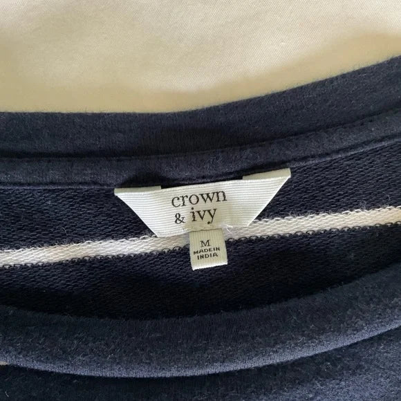 Crown & Ivy pullover