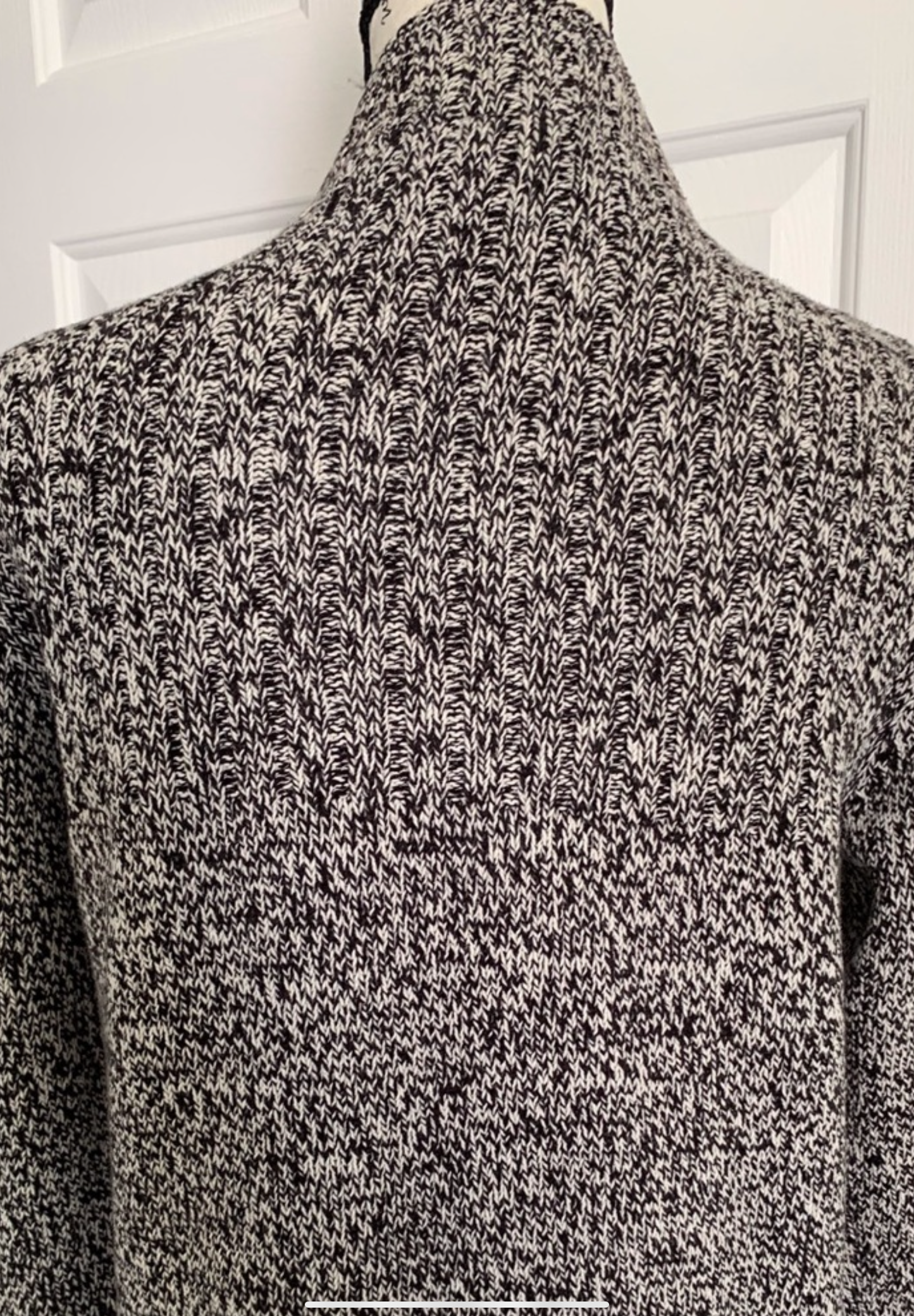 Liz Claiborne Sweater