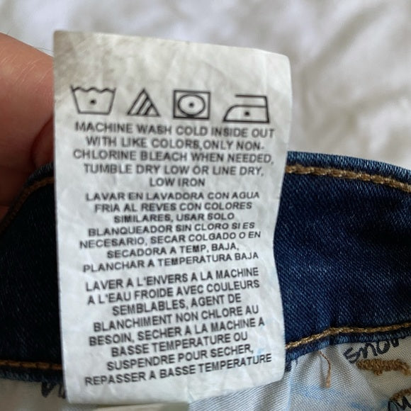 Lee Classichttps://admin.shopify.com/store/sbliquidation/products?query=SP145 Fit Jeans