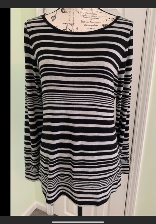 Old Navy Long Sleeve T-Shirt