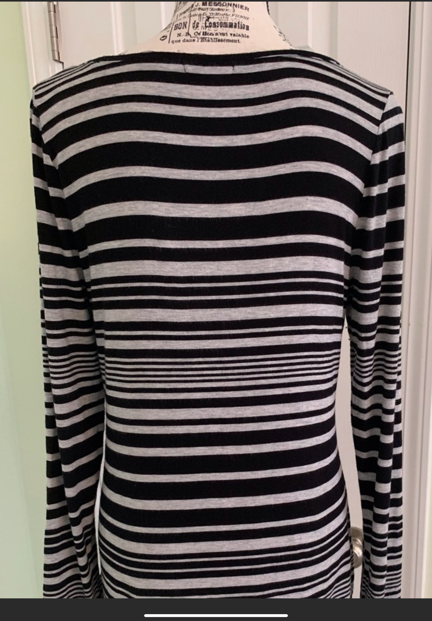 Old Navy Long Sleeve T-Shirt