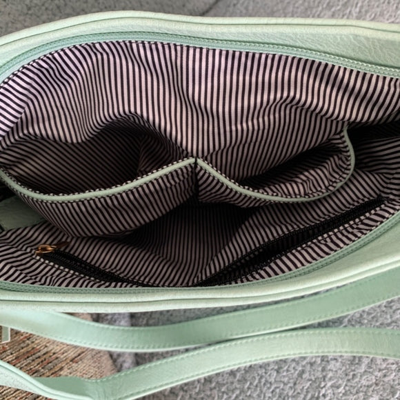 Tres Chic Pocketbook, purse, handbag, shoulder bag