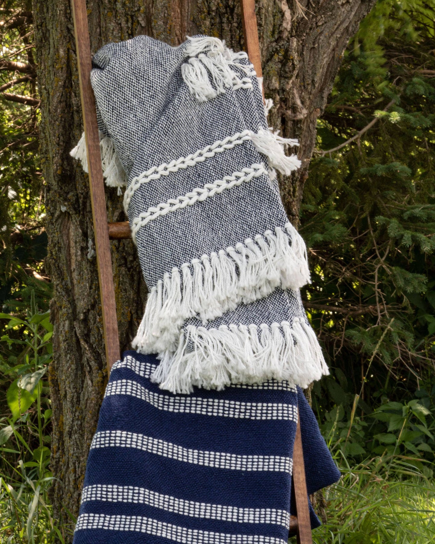 Foreside Home & Garden - Hand Woven Outdoor Safe Harriet Throw