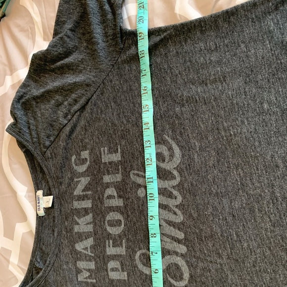 Old Navy T-shirt