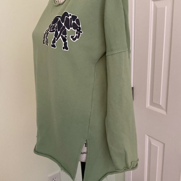 Crown & Ivy sweatshirt