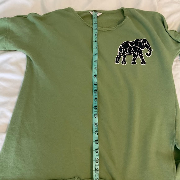 Crown & Ivy sweatshirt
