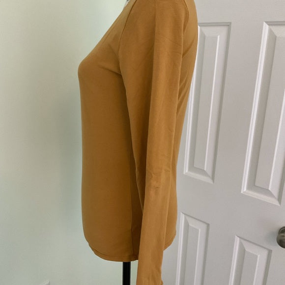 Mossimo V-Neck t shirt