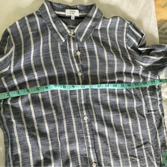 Crown & Ivy shirt