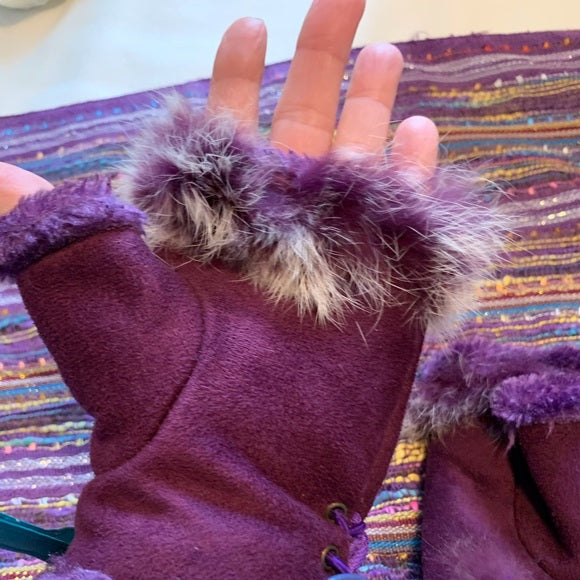 Purple Scarf, gloves
