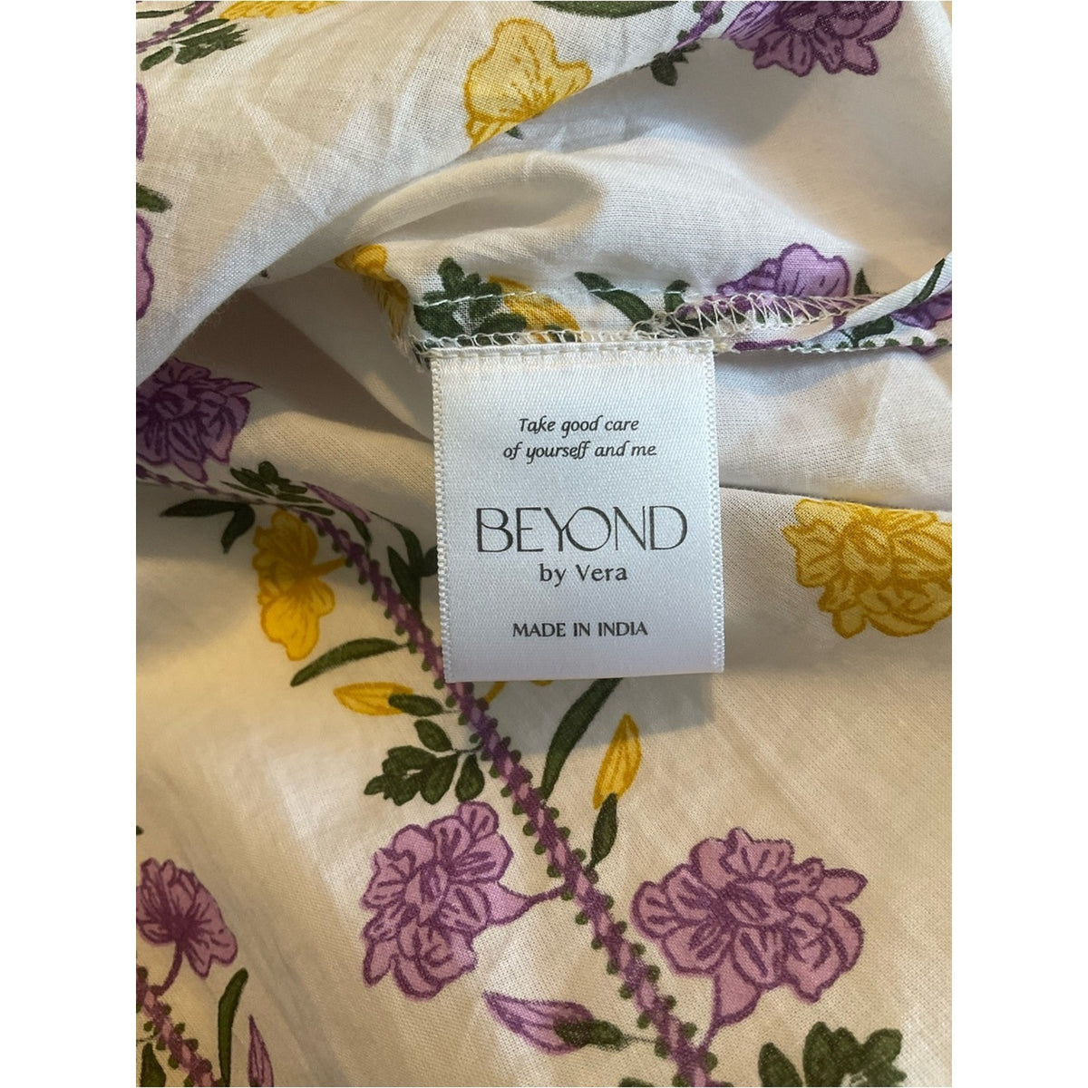 BEYOND by Vera White Floral Ruffle-Trim Blouse in Purple & Yellow