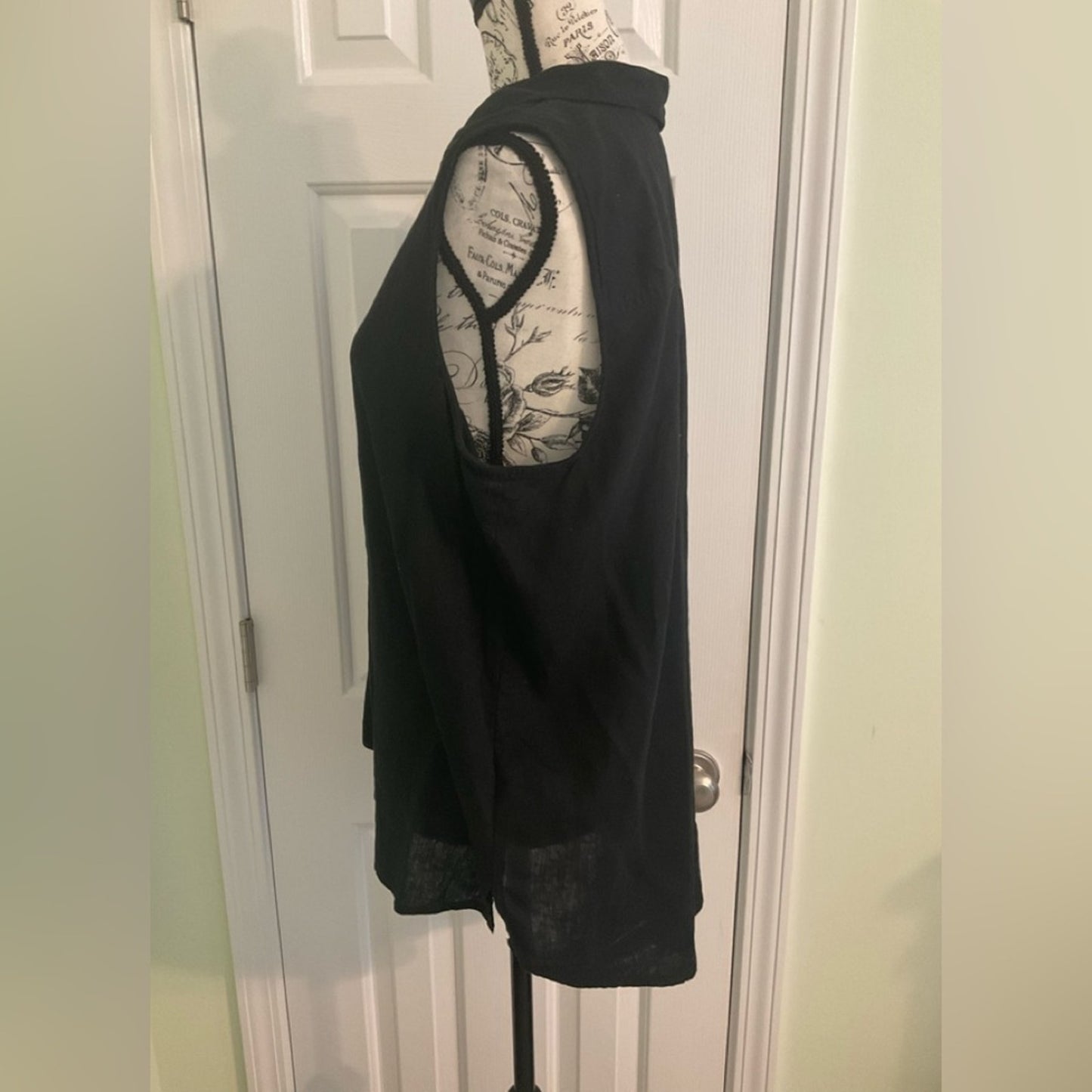 Style & Co. Black Sleeveless Tunic