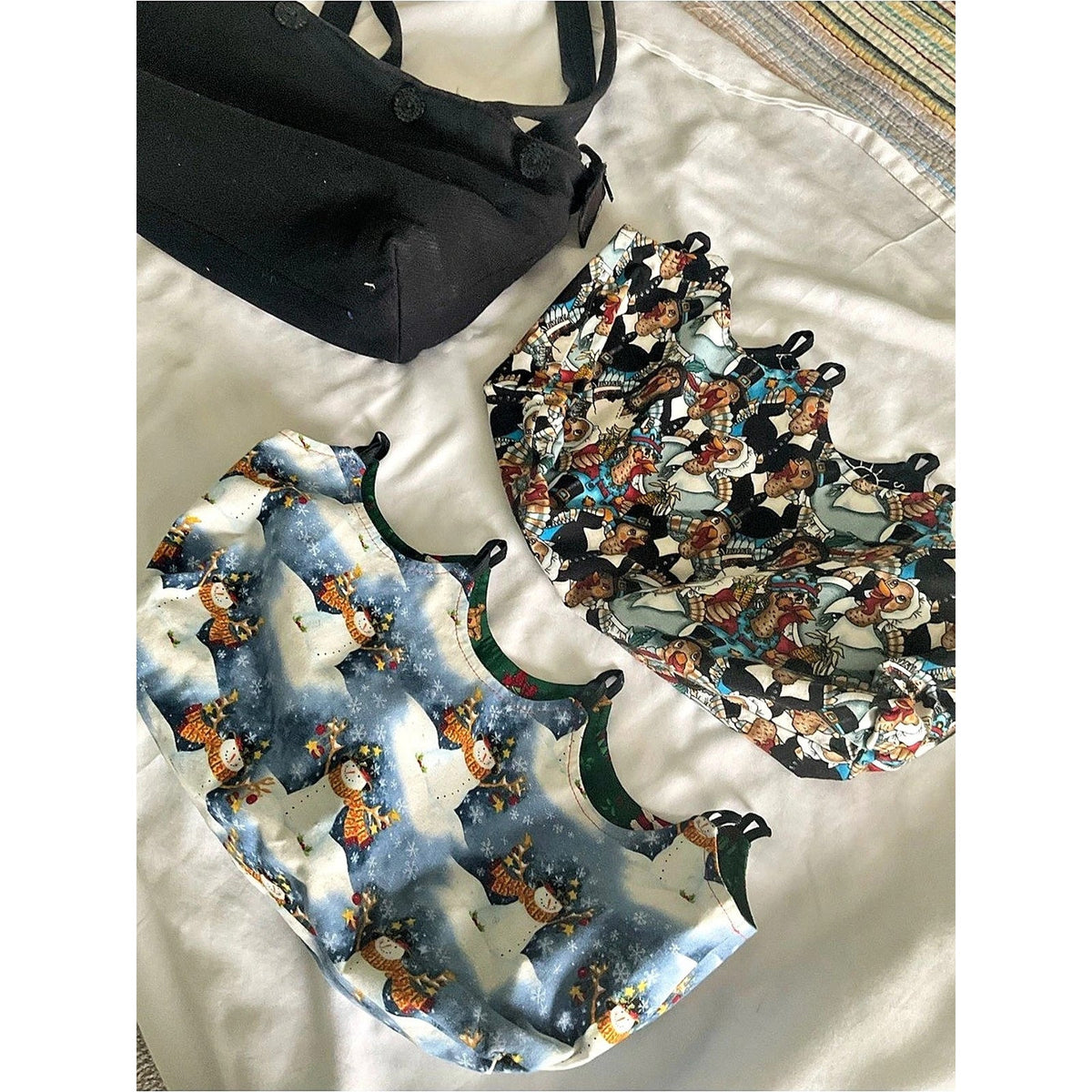 Pocketbook in black with covers