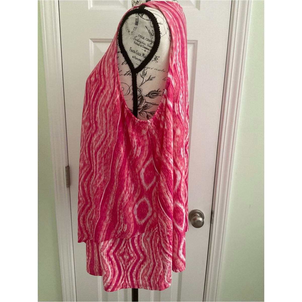 Catherine’s sleeveless tunic