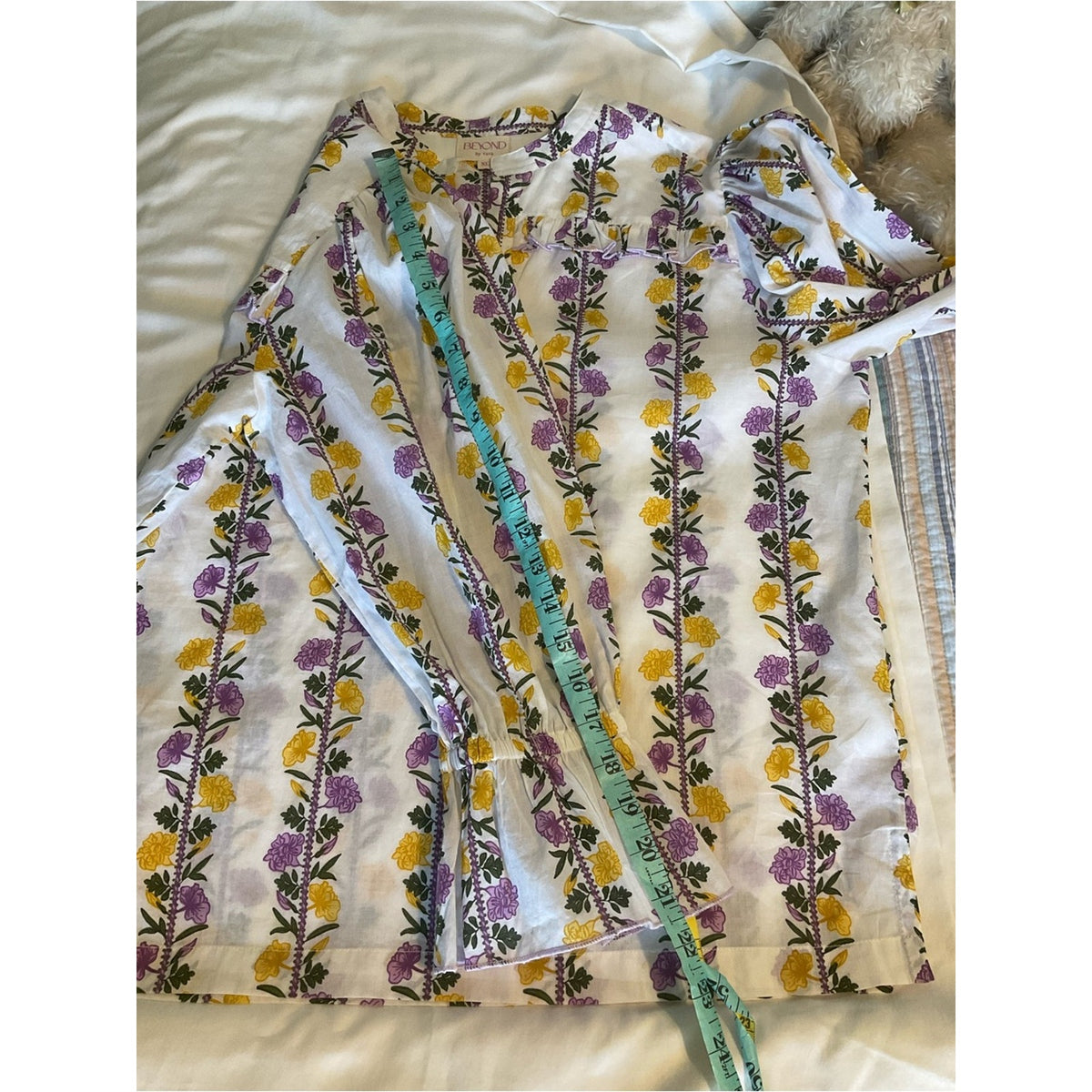 BEYOND by Vera White Floral Ruffle-Trim Blouse in Purple & Yellow