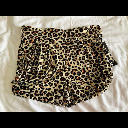 New Mix leopard print shorts