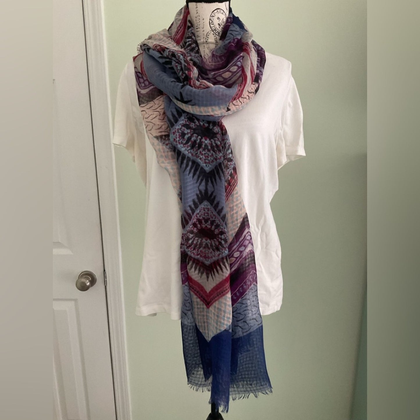 Tres Chic Scarf