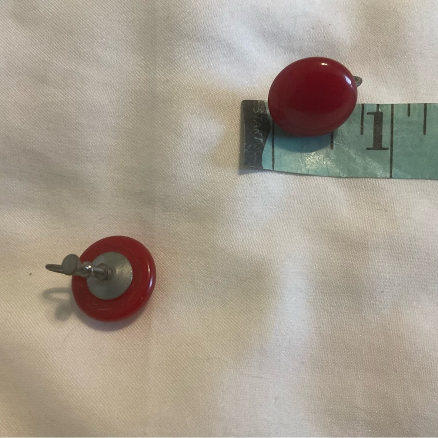 Chic Scarlet Earrings