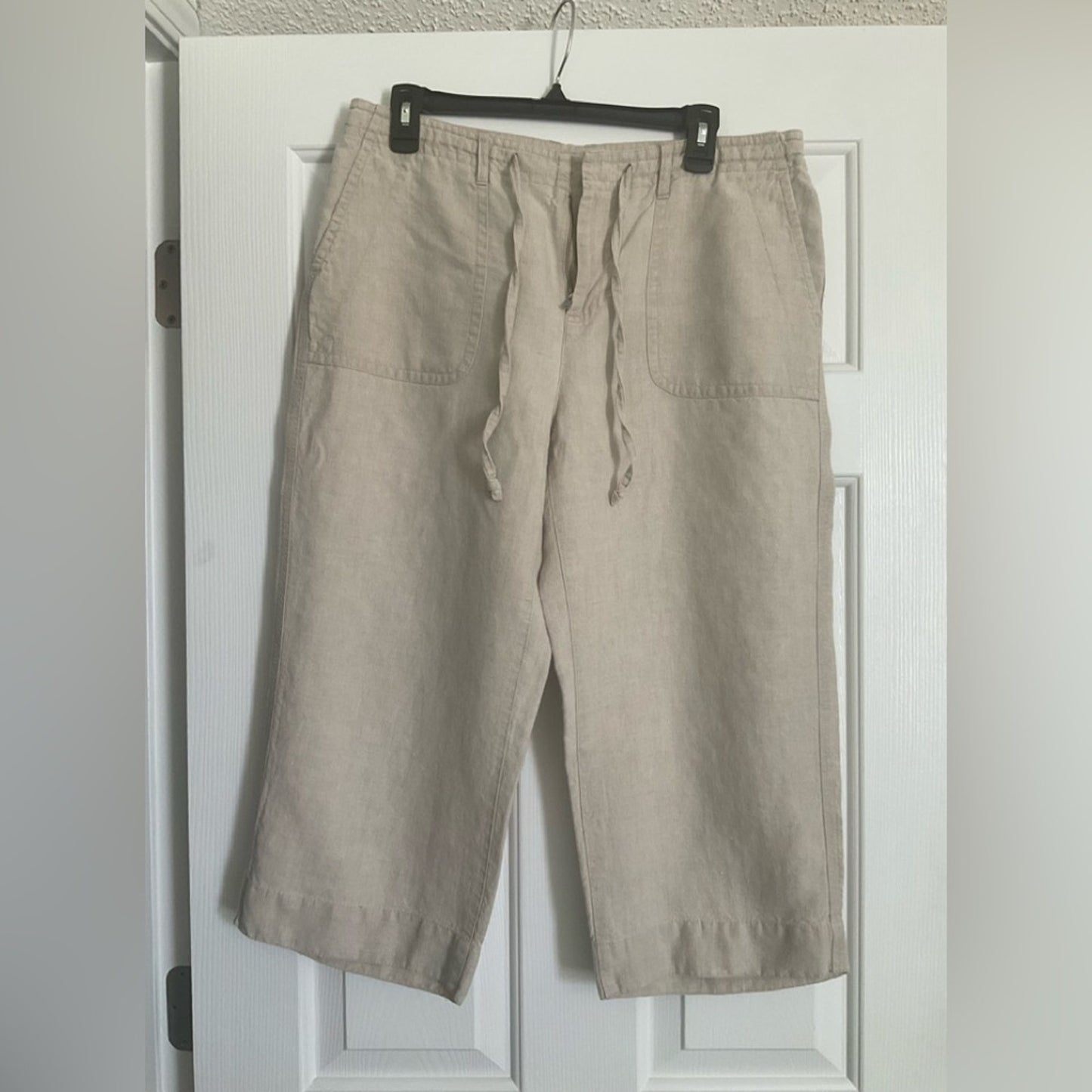 Liz Claiborne Tan Capris
