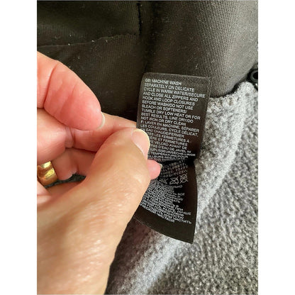 The North Face Retro Denali Jacket Gray & Black Medium